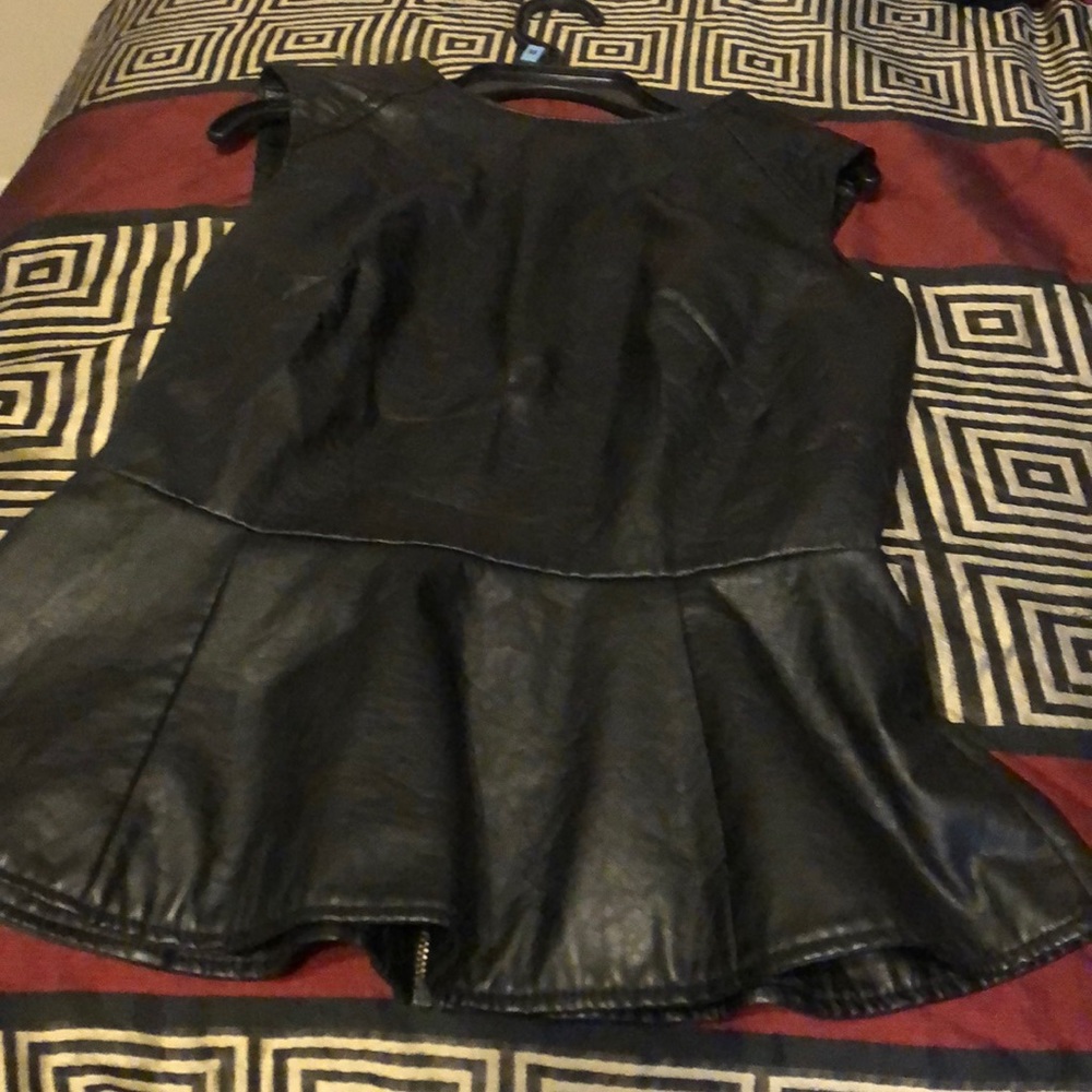 Leather black fitted fashion shirt!!